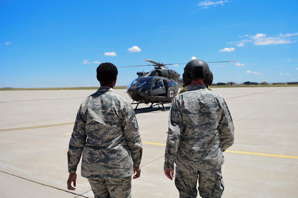 460th Space Wing leadership meets with COANG