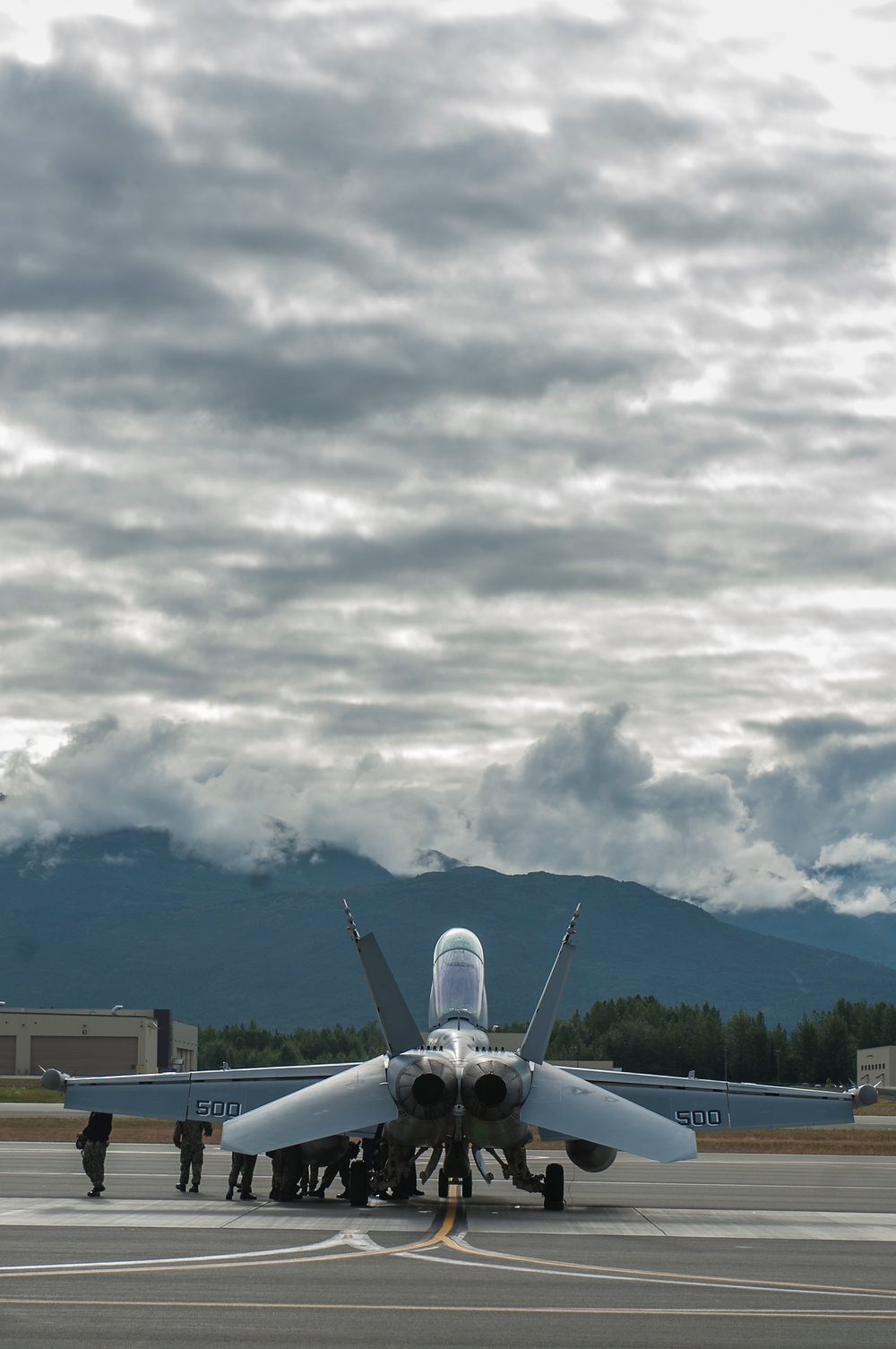 Ready to fight, ready for flight: Growler visits JBER