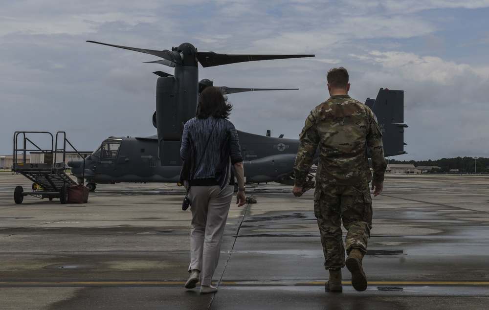 VCJCS visits Air Commandos during AFSOC immersion