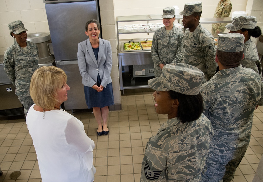Distinguished visitors meet with CE airmen in Mississippi