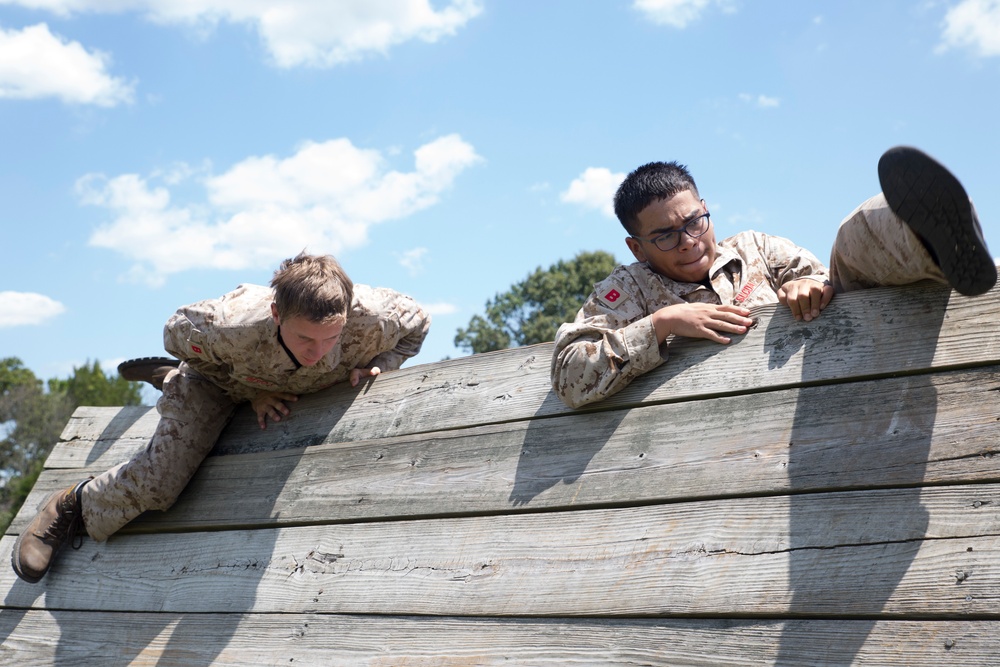 SLCDA attendees attempt Marine officer confidence course