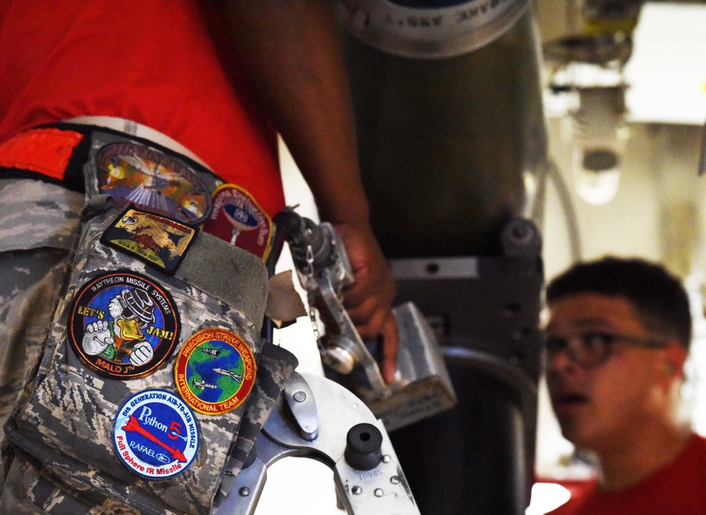 34th, 37th AMUs compete in load competition