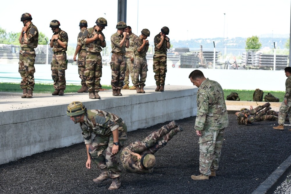 Multinational Airborne Refresher Training at Caserma Del Din, Vicenza, Italy, July 18, 2018.