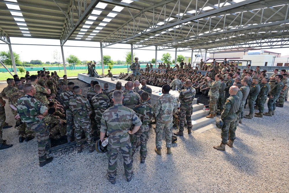 Multinational Airborne Refresher Training at Caserma Del Din, Vicenza, Italy, July 18, 2018.