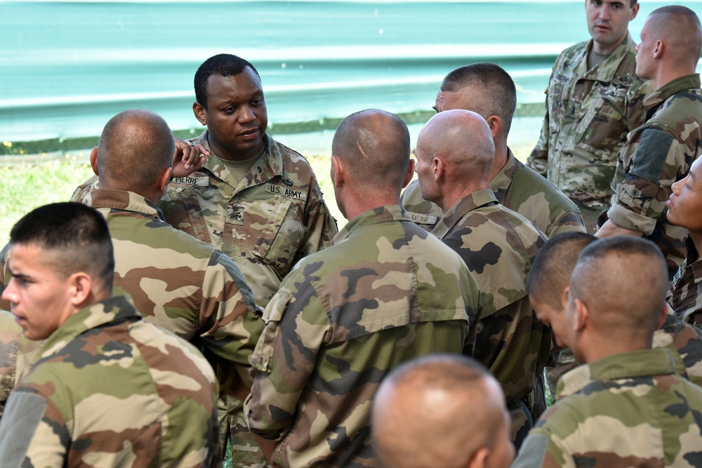 Multinational Airborne Refresher Training at Caserma Del Din, Vicenza, Italy, July 18, 2018.