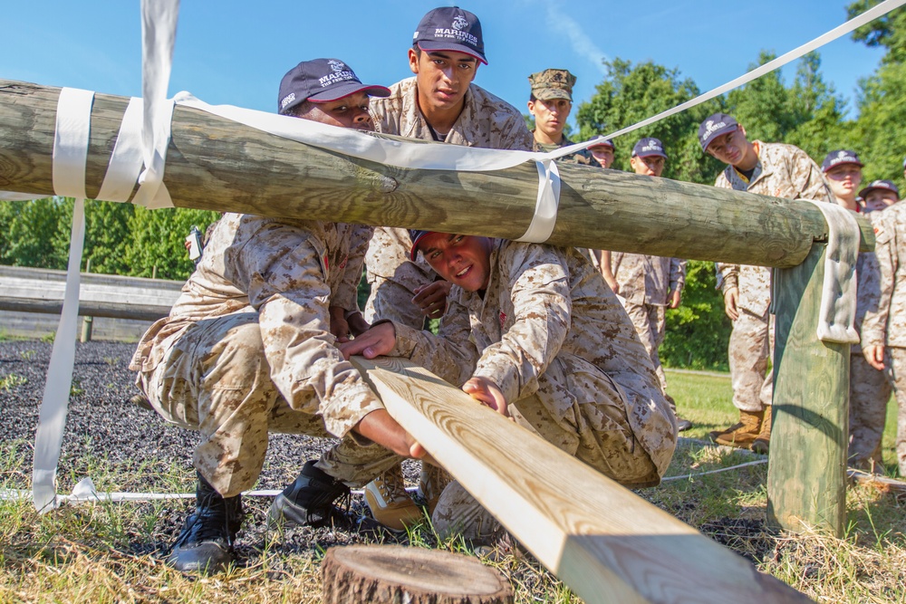 SLCDA students test themselves at leadership reaction course