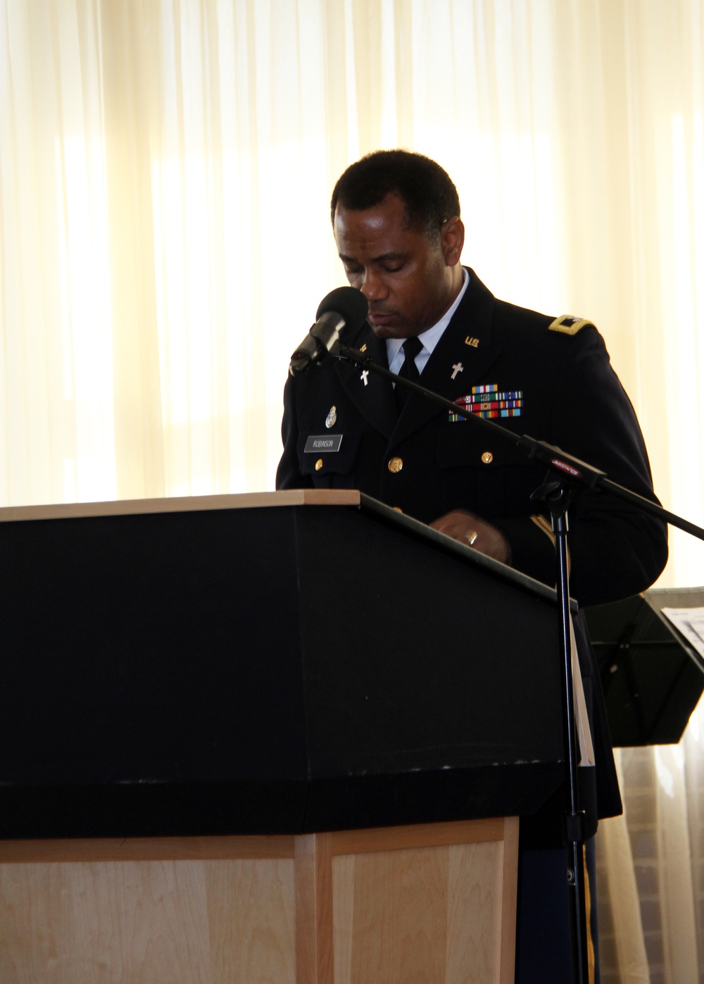 Army Corps of Engineers chaplain gives change-of-command invocation