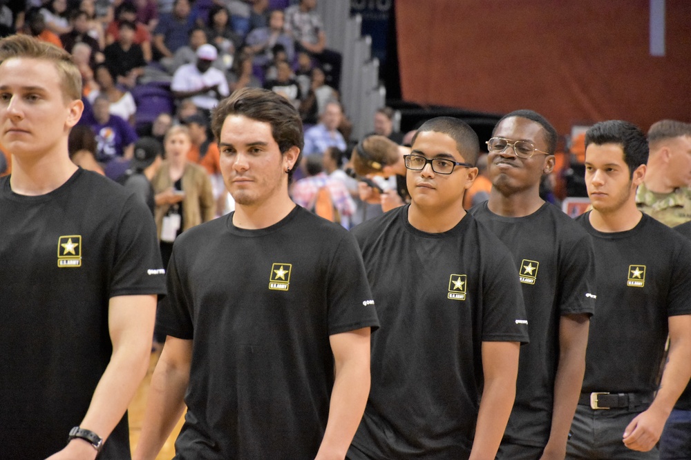 Phoenix Recruiting Battalion conducts mass enlistment at WNBA game