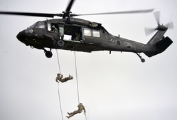 Oregon hosts Warrior Training Center Rappel Master Course