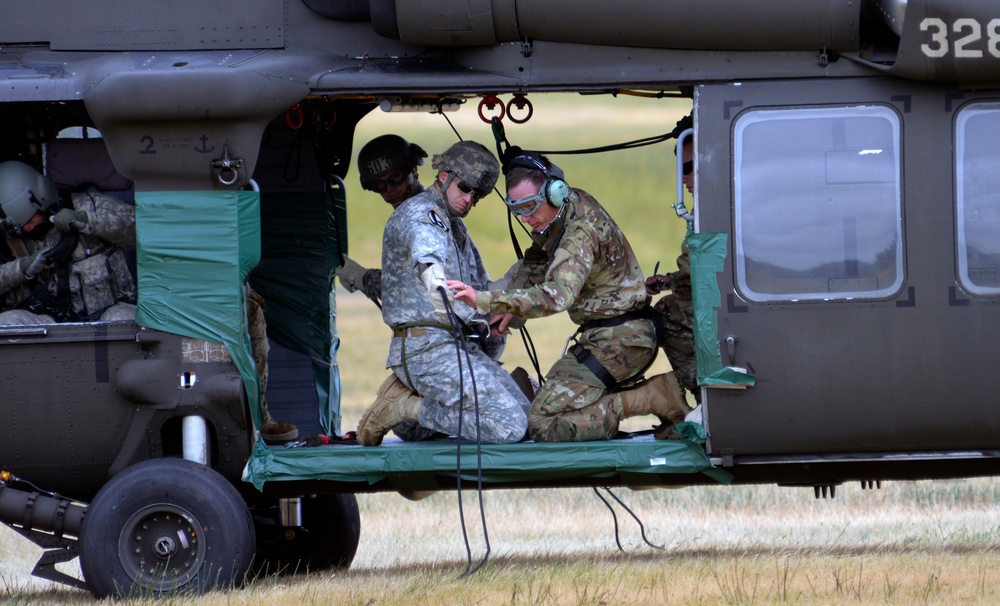 Oregon hosts Warrior Training Center Rappel Master Course