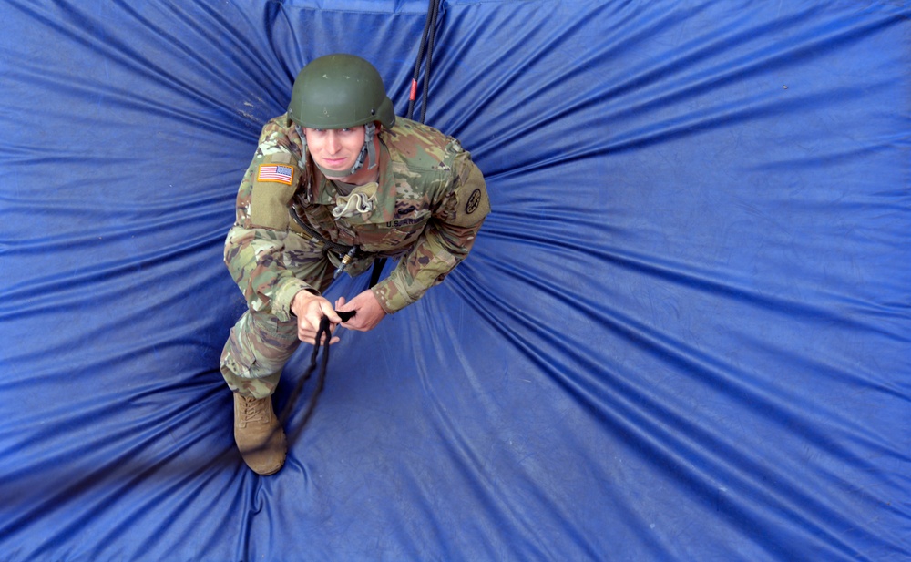 Oregon hosts Warrior Training Center Rappel Master Course