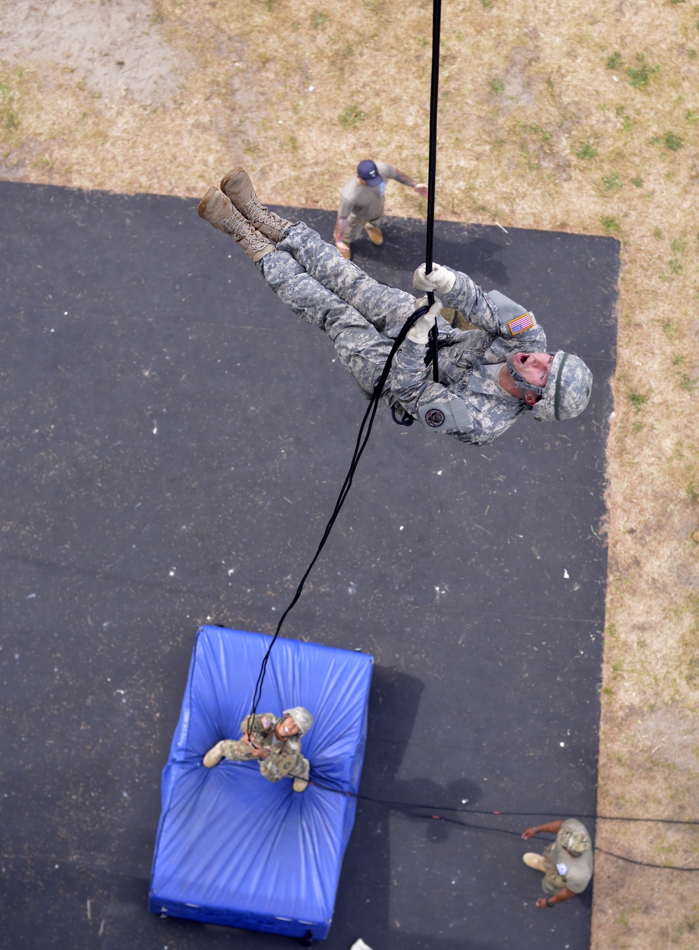 Oregon hosts Warrior Training Center Rappel Master Course