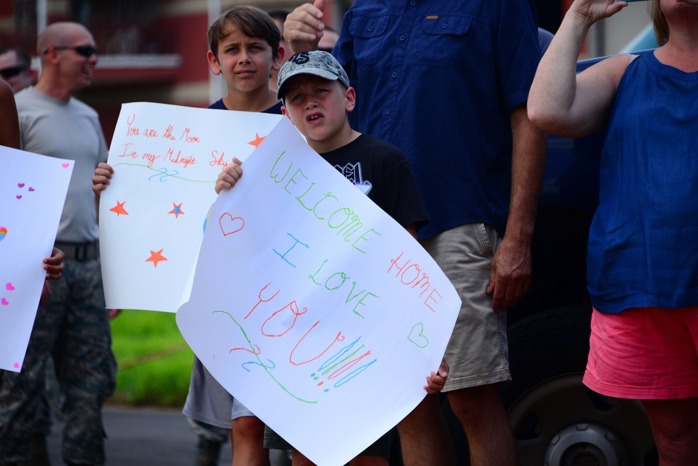 Airmen return to McGhee Tyson from deployment