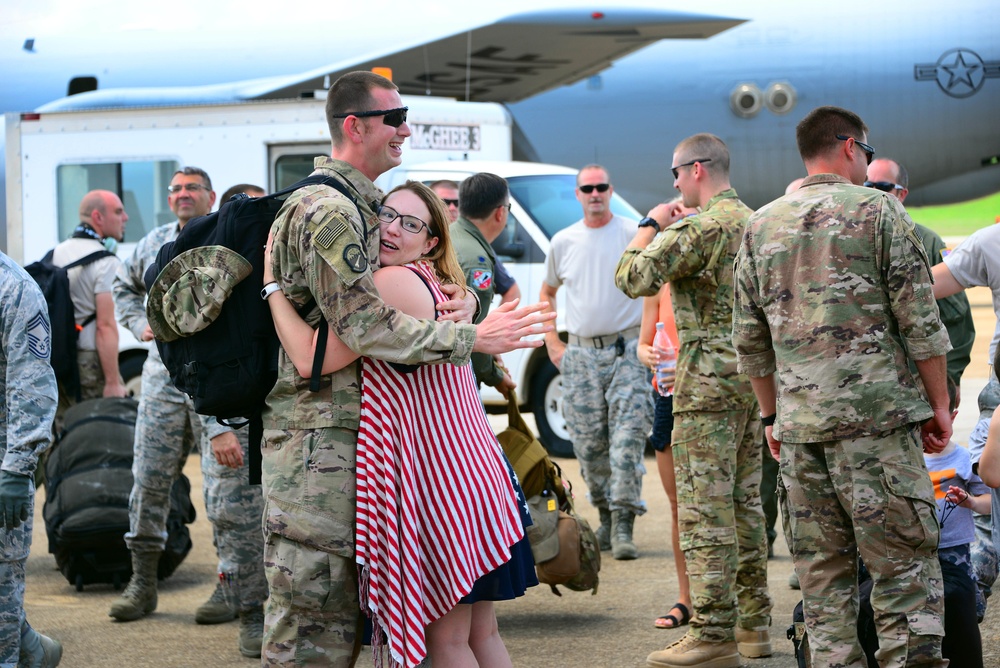 Airmen return to McGhee Tyson from deployment