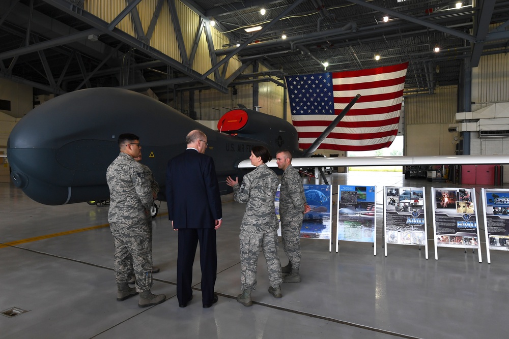 25th Air Force executive director meets Warriors of the North