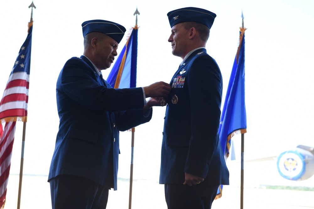 305th Air Mobility Wing welcomes new commander