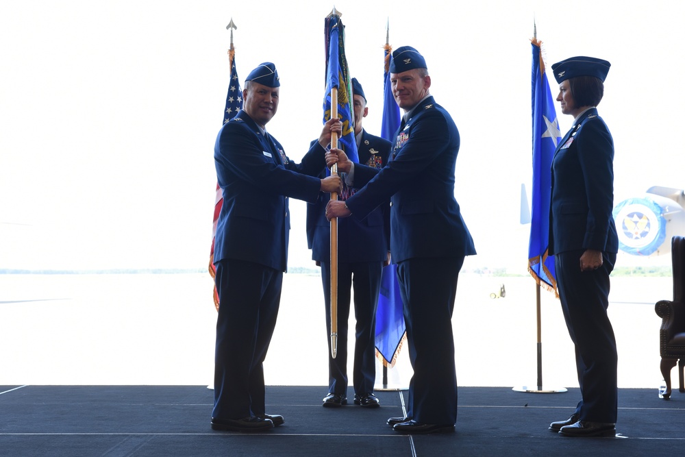 305th Air Mobility Wing welcomes new commander