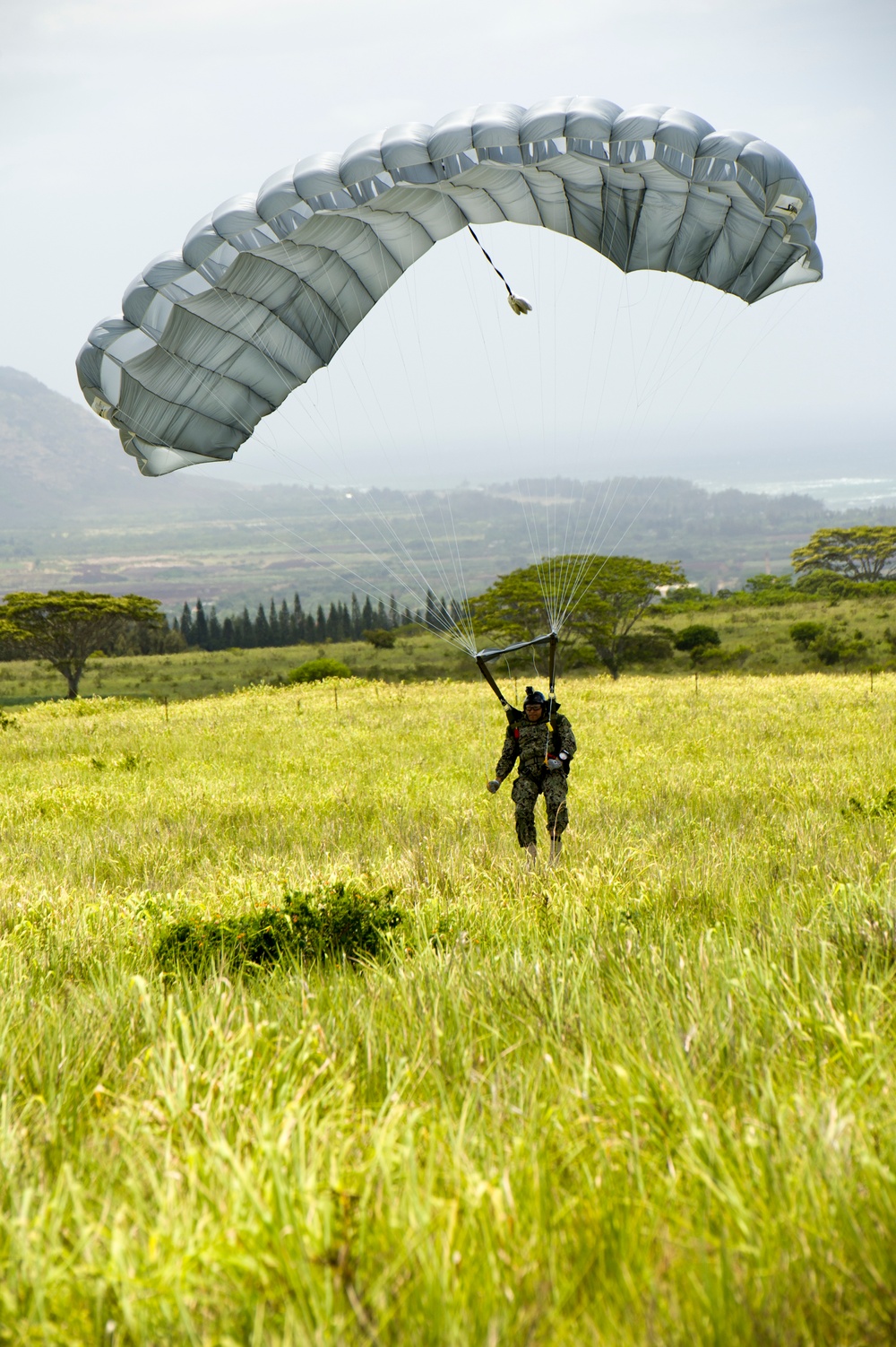SOCPAC conducts airborne operations