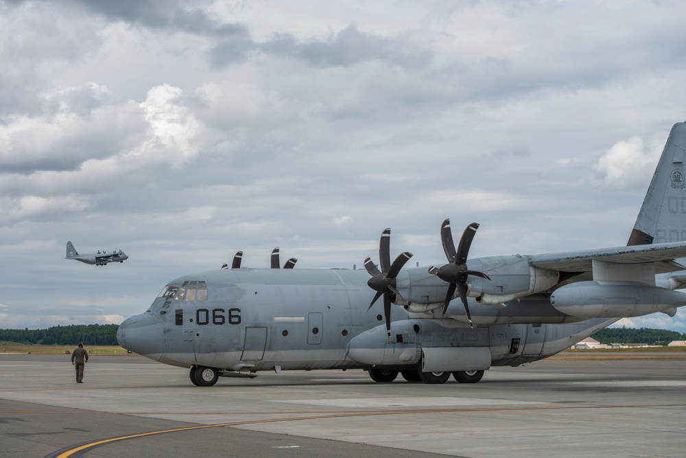 USMC makes it rain during Kodiak Mace