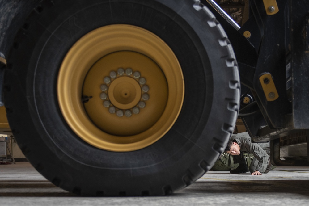 USMC makes it rain during Kodiak Mace