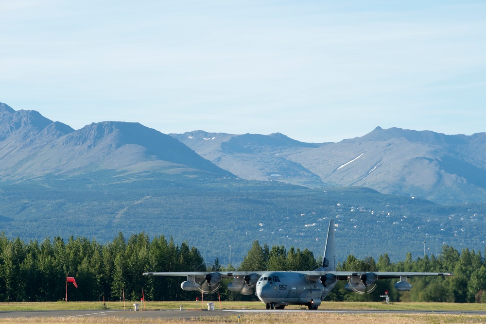 USMC makes it rain during Kodiak Mace