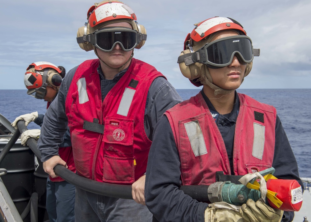 USS Lake Champlain trains in crash and salvage drill during RIMPAC 2018