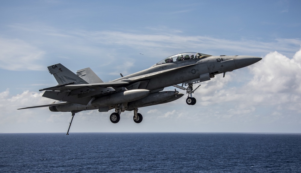 USS Carl Vinson and VFA 2 conduct flight operations during RIMPAC 2018