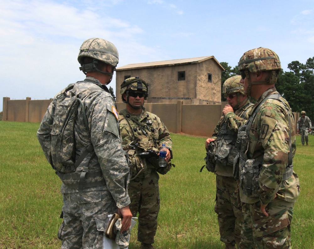 LAARNG Soldiers work with NYARNG Soldiers during XCTC