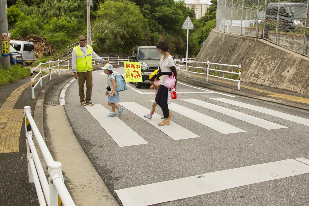 Marines volunteer as crossing guards for local elementary school in Chatan Town