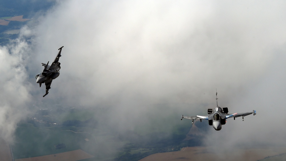 Gunfighters participate in Sky Avenger 2018