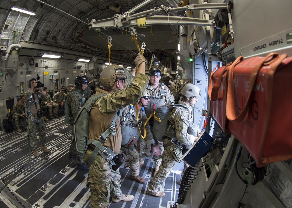 Special Operations Command Pacific and multinational SOF members conduct airborne training during RIMPAC 2018