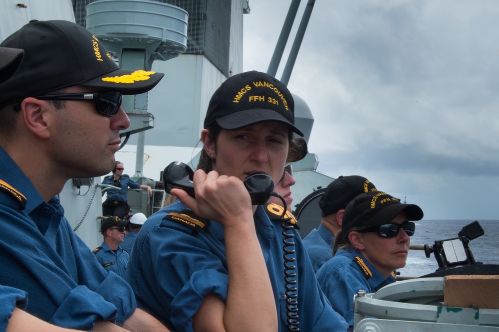 HMCS Vancouver conducts a replenishment-at-sea with USNS Carl Brashear during RIMPAC 2018