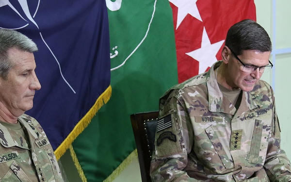 Nicholson, Votel press conference in Kabul