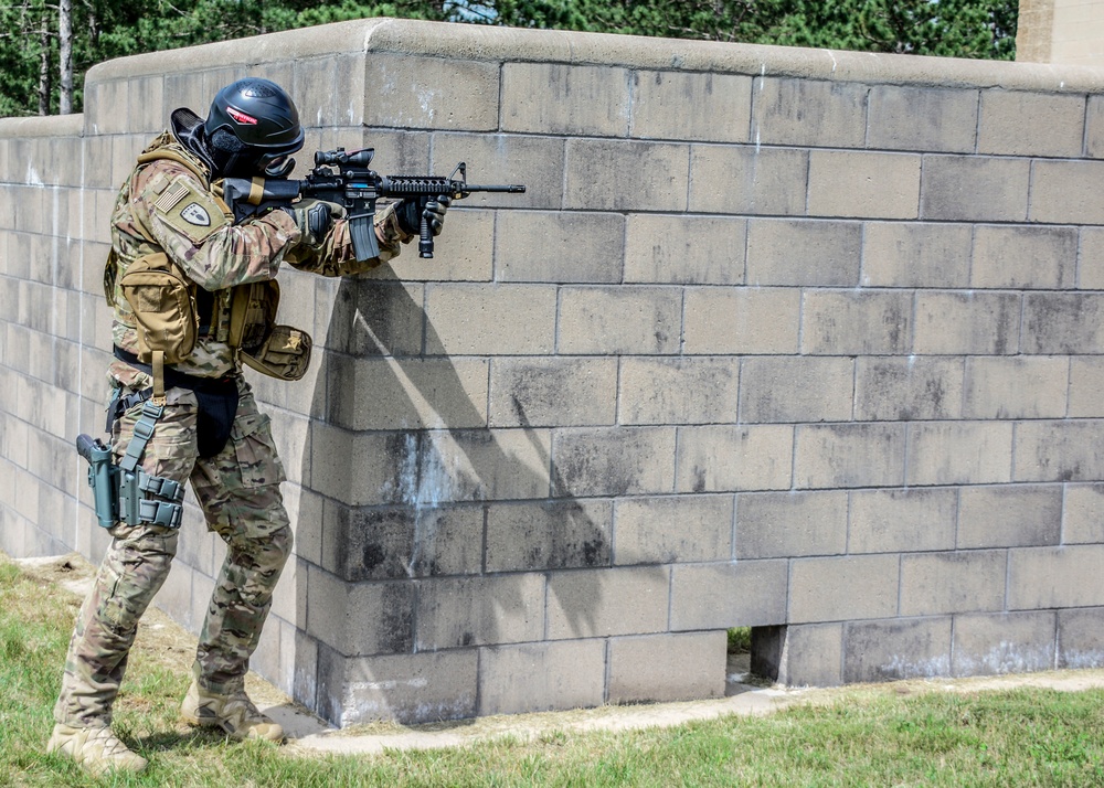 10 of 17 ANG EOD units participate in training exercise