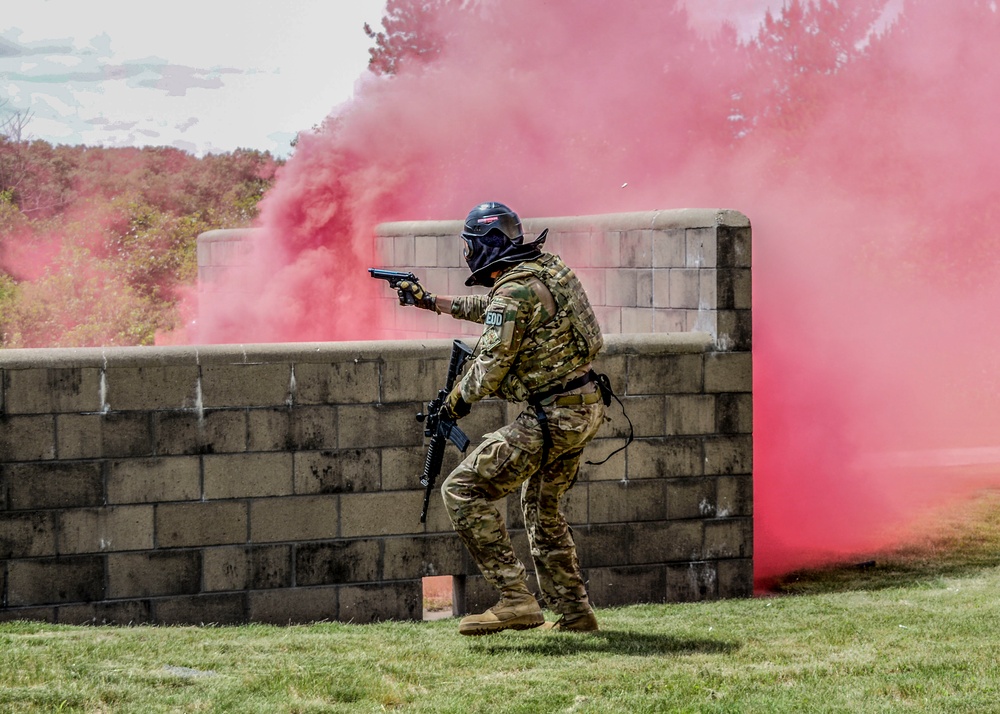 10 of 17 ANG EOD units participate in training exercise