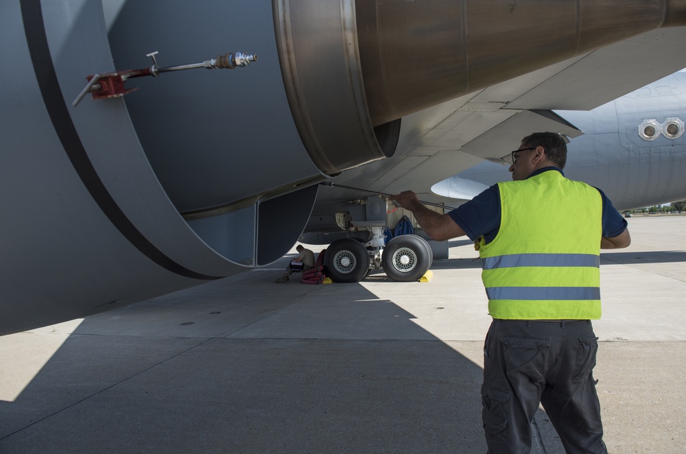 KC-135 Engine Wash