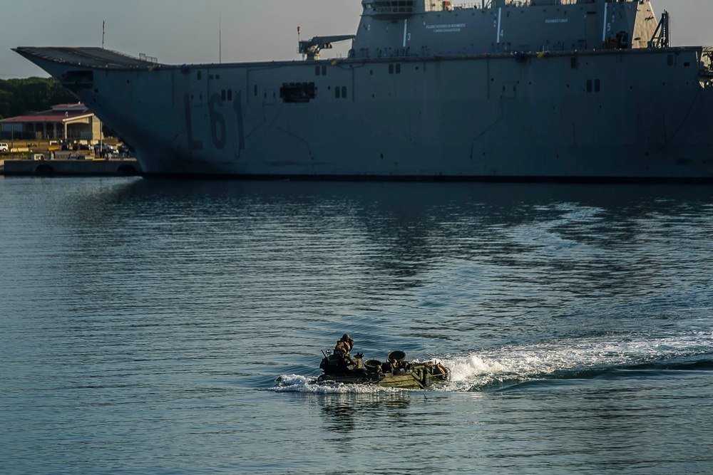 AAV Platoon Returns to Oak Hill after washdown
