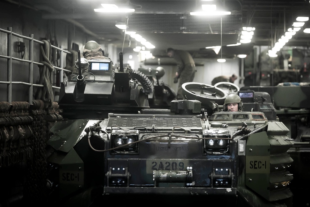 AAV Platoon Returns to Oak Hill after washdown
