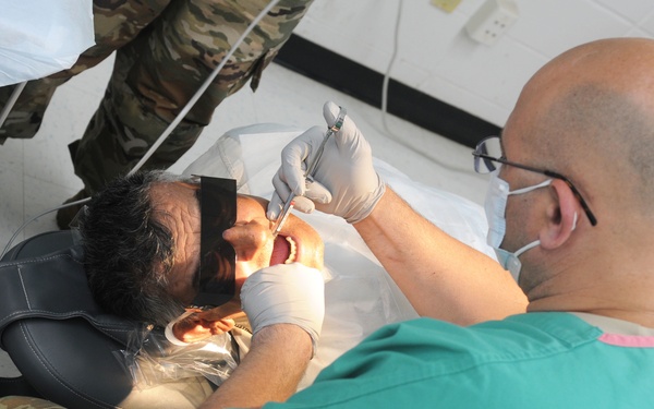 Native American, Vietnam Veteran receives care at Army Reserve IRT clinic