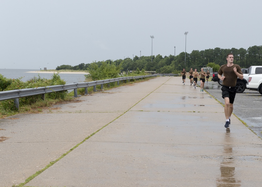 Midshipmen Participate in EOD Summer Cruise