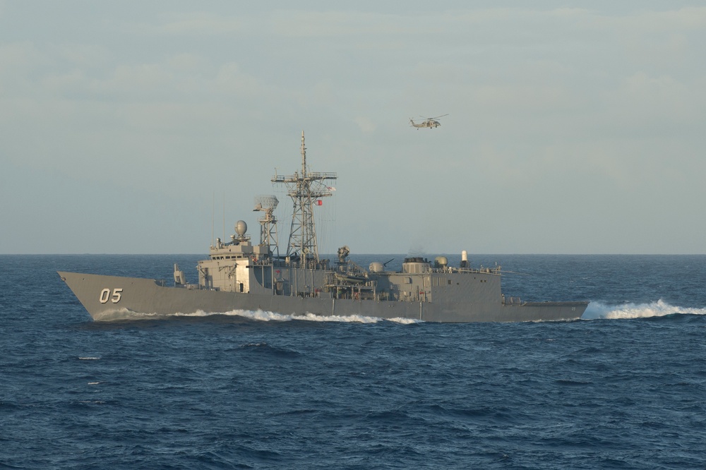 HMAS Melbourne (FFG 05) participates in RIMPAC 2018