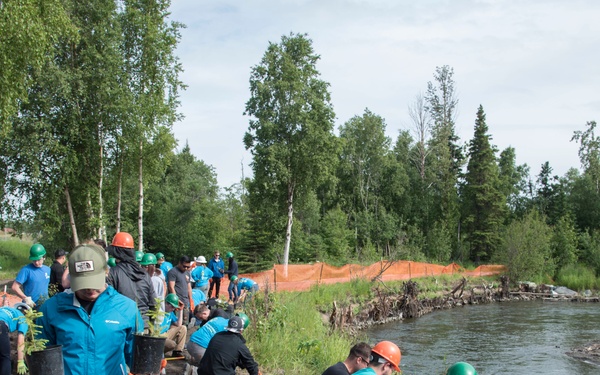 PACAF Demo Team fuels Alaskan community during Arctic Thunder 2018