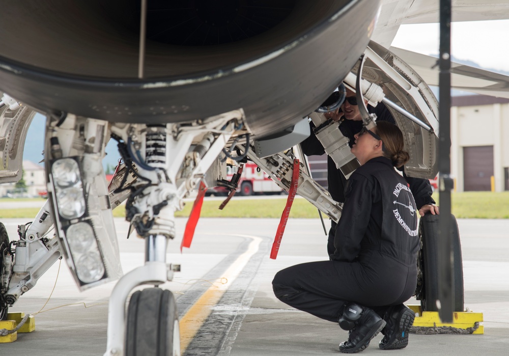 PACAF Demo Team, Eielson AFB jets support Arctic Thunder 2018