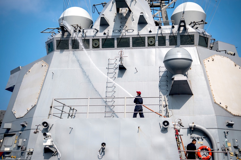 USS Dewey Fresh Water Wash Down