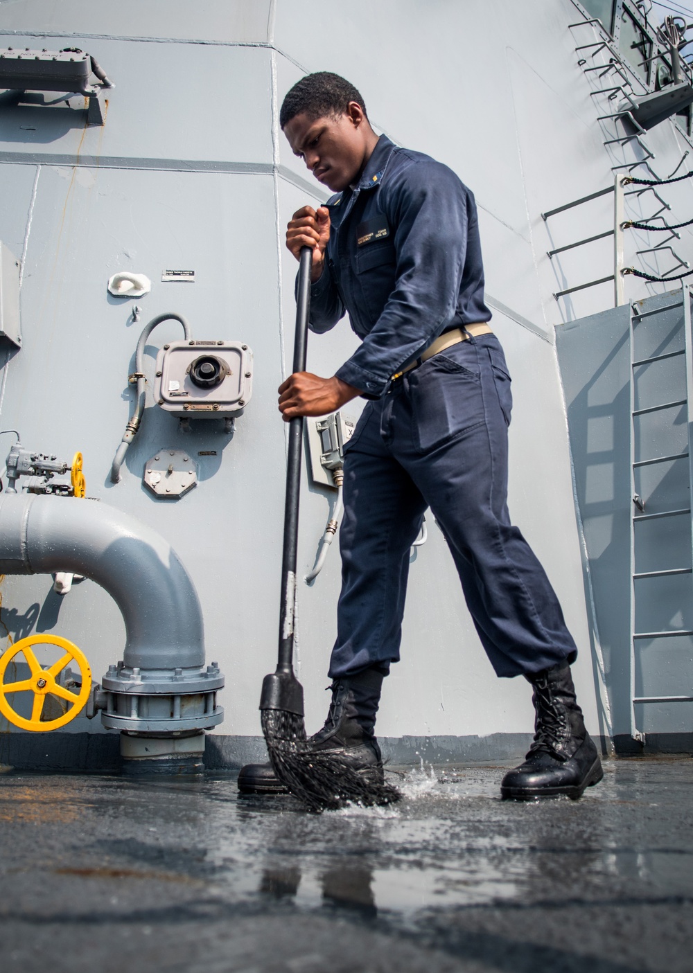 USS Dewey Fresh Water Wash Down