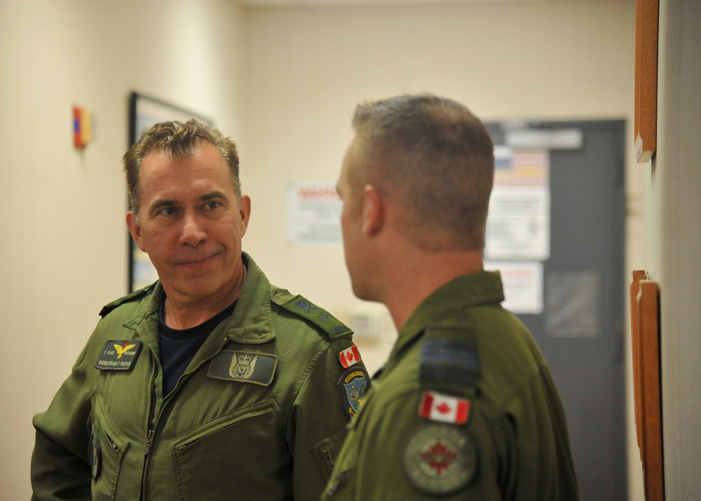 Deputy Commander 1st Canadian Air Division Tours TOC Kaneohe Bay