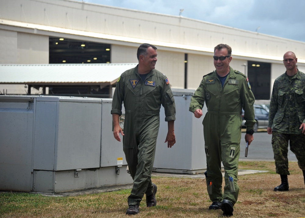 Deputy Commander 1st Canadian Air Division Tours TOC Kaneohe Bay