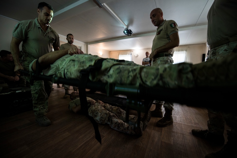 U.S. Army Civil Affairs team teaches Italian police forces CLS