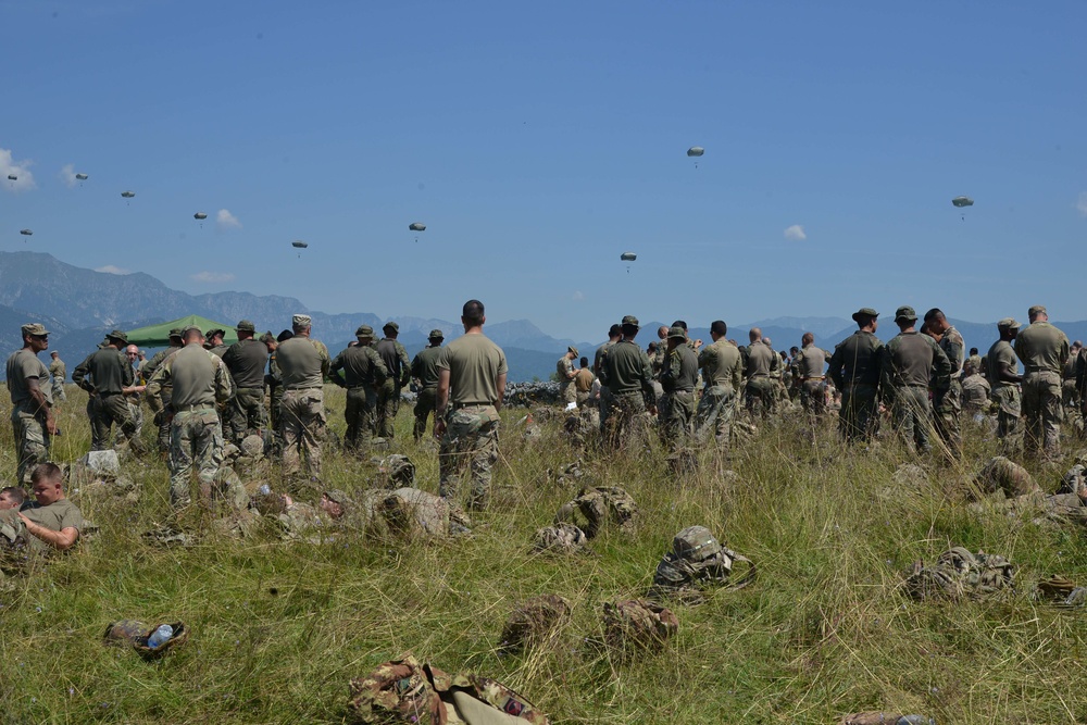 Multinational Jump Training , 173rd Airborne Brigade , Aviano, 19 July 2018.