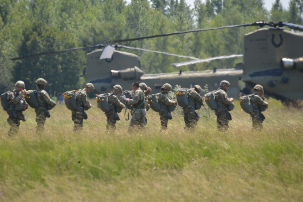 Multinational Jump Training , 173rd Airborne Brigade , Aviano, 19 July 2018.